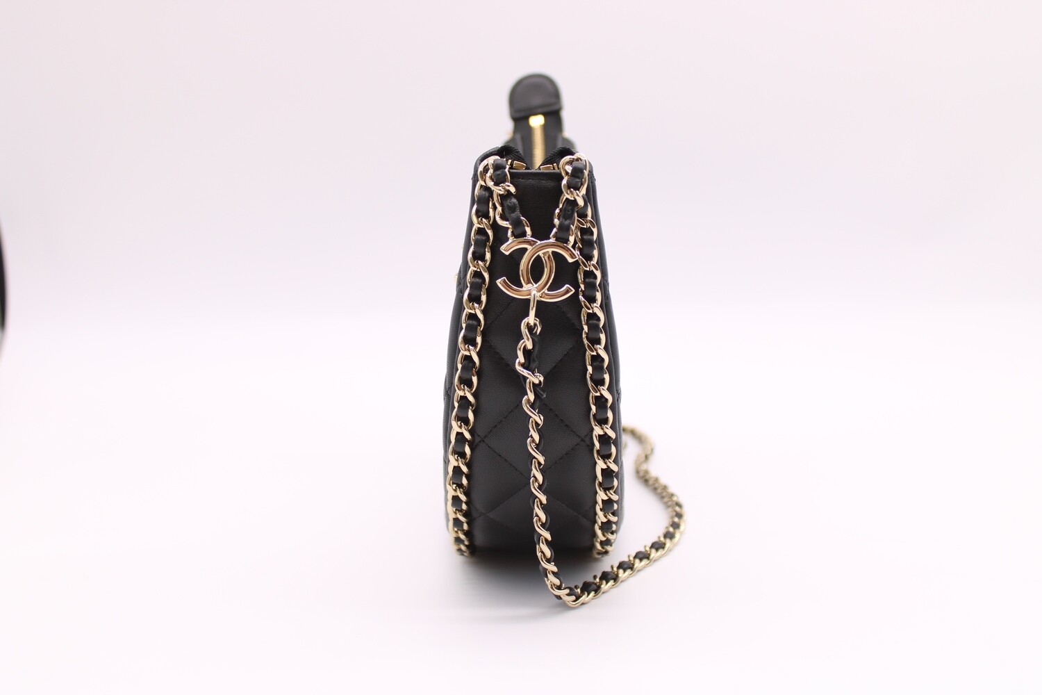 Chanel hobo online 2020