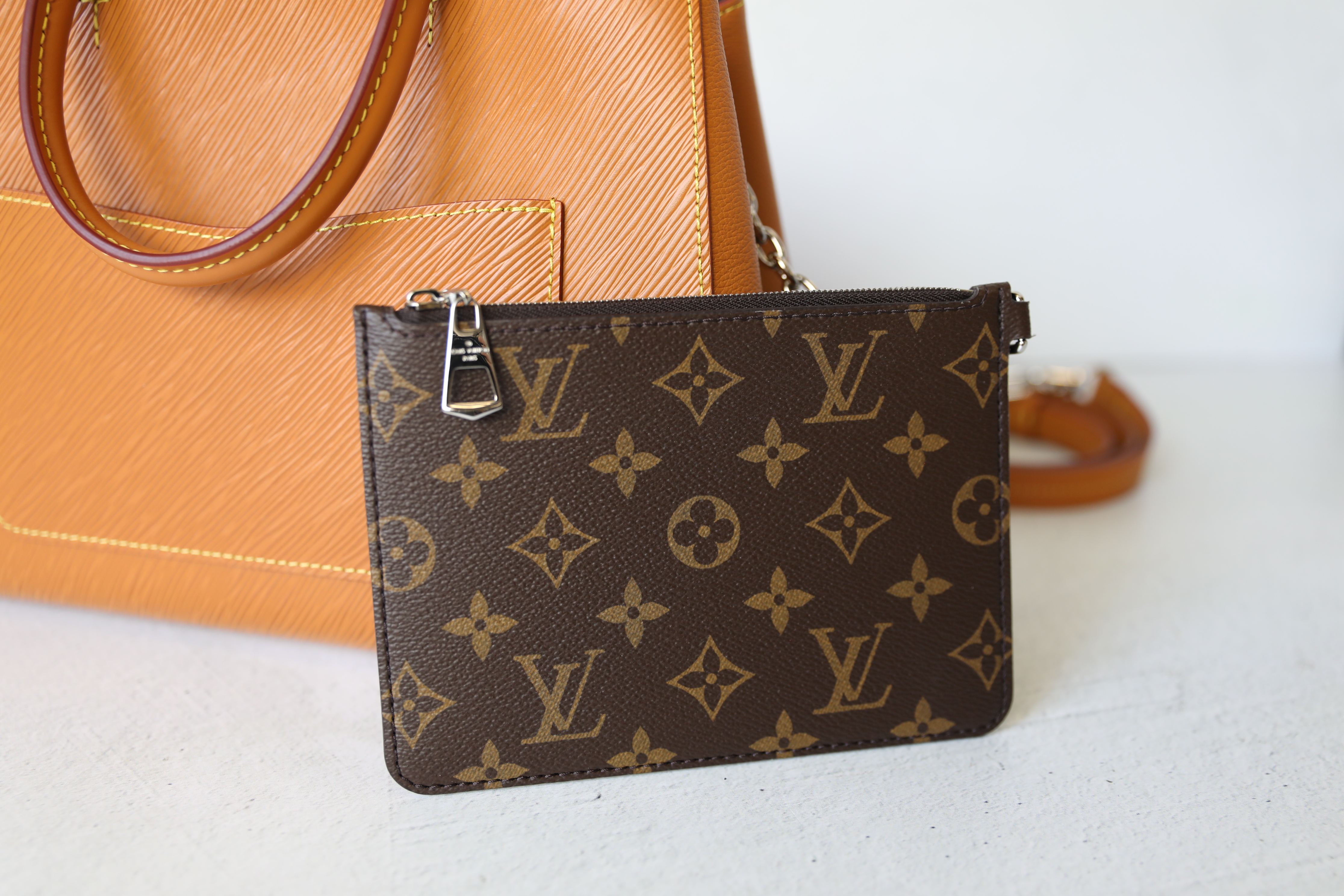Louis Vuitton Marelle Brown Canvas Shoulder Bag (Pre-Owned)