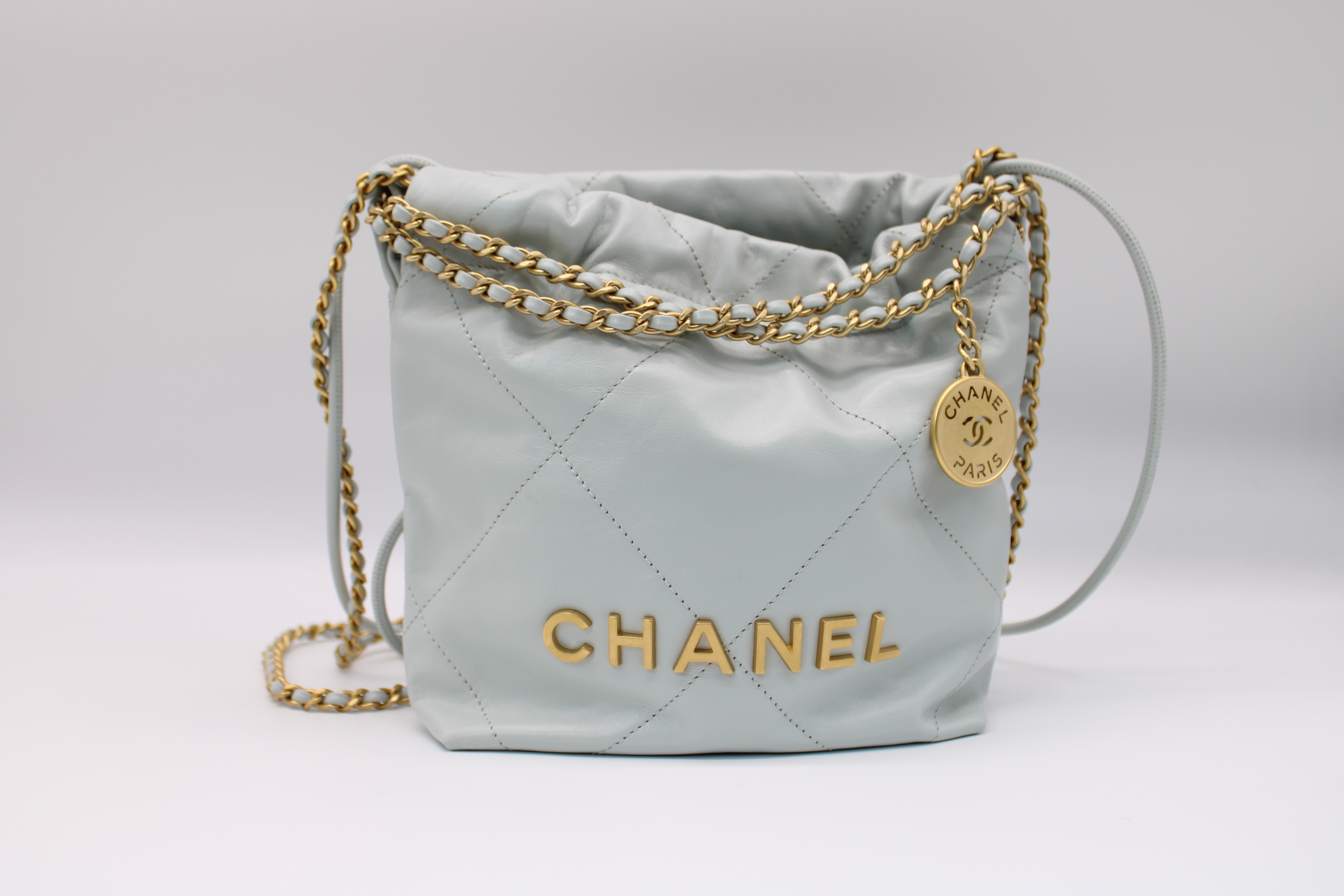Chanel 22 leather mini bag Chanel Blue in Leather - 34278553