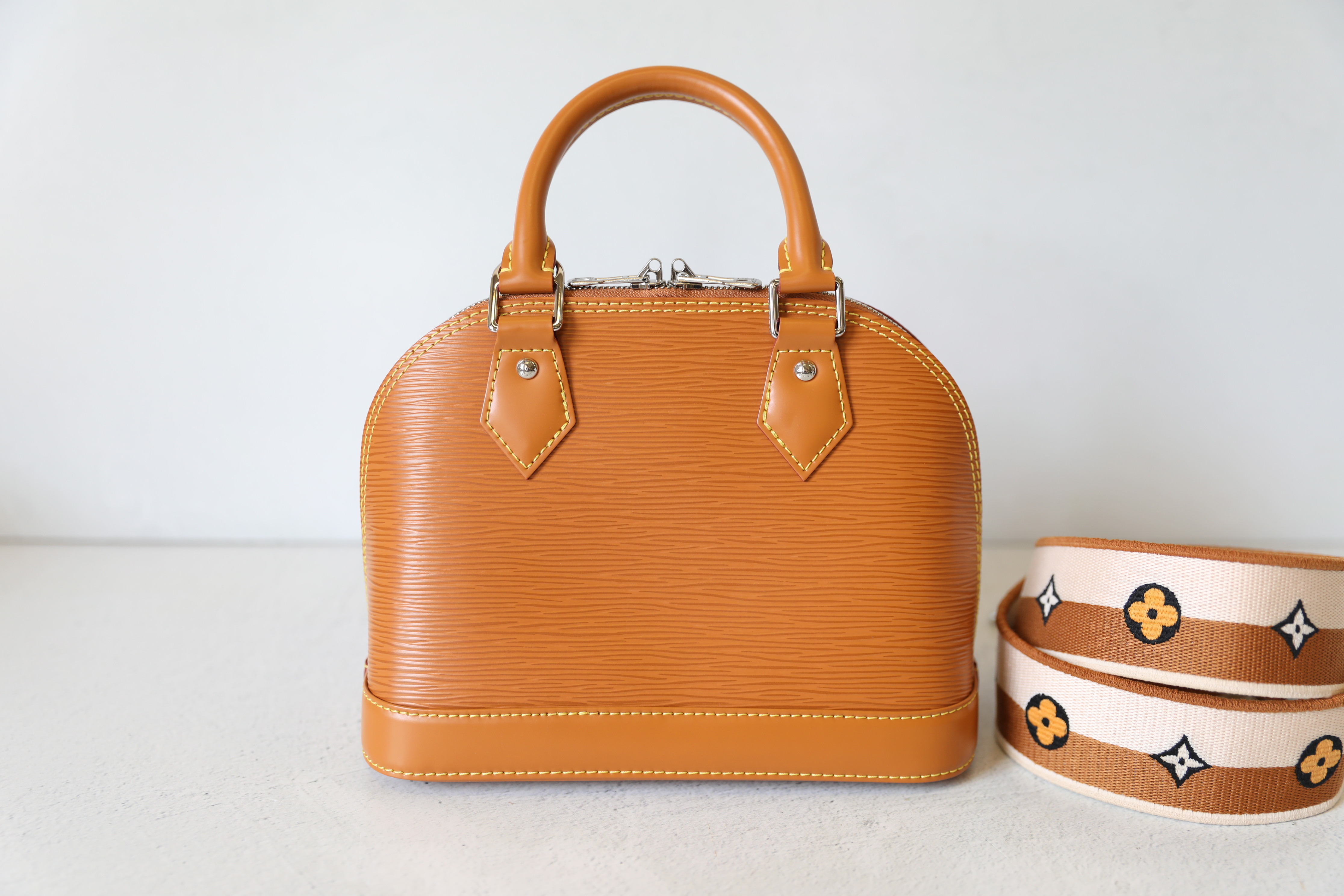 Louis Vuitton Brooklyn Shoulder bag 366200