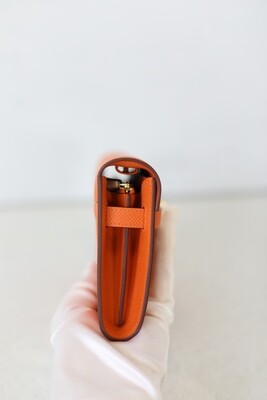 【お出かけにぴったり！】HERMES ヴィッドポッシュ Orangefield Hermes Kelly Wallet To Go, Orange Epsom Leather with Gold
