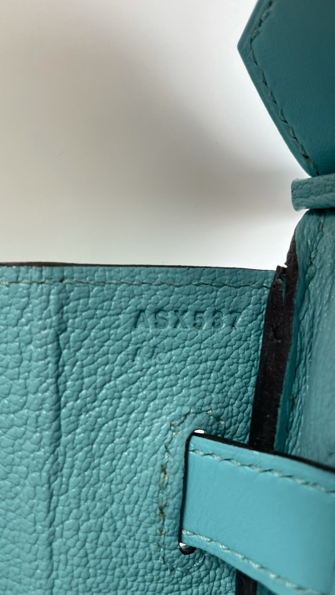Privé Porter - 🌊 Hermès 30cm Birkin Sellier Deep Blue Veau Madame
