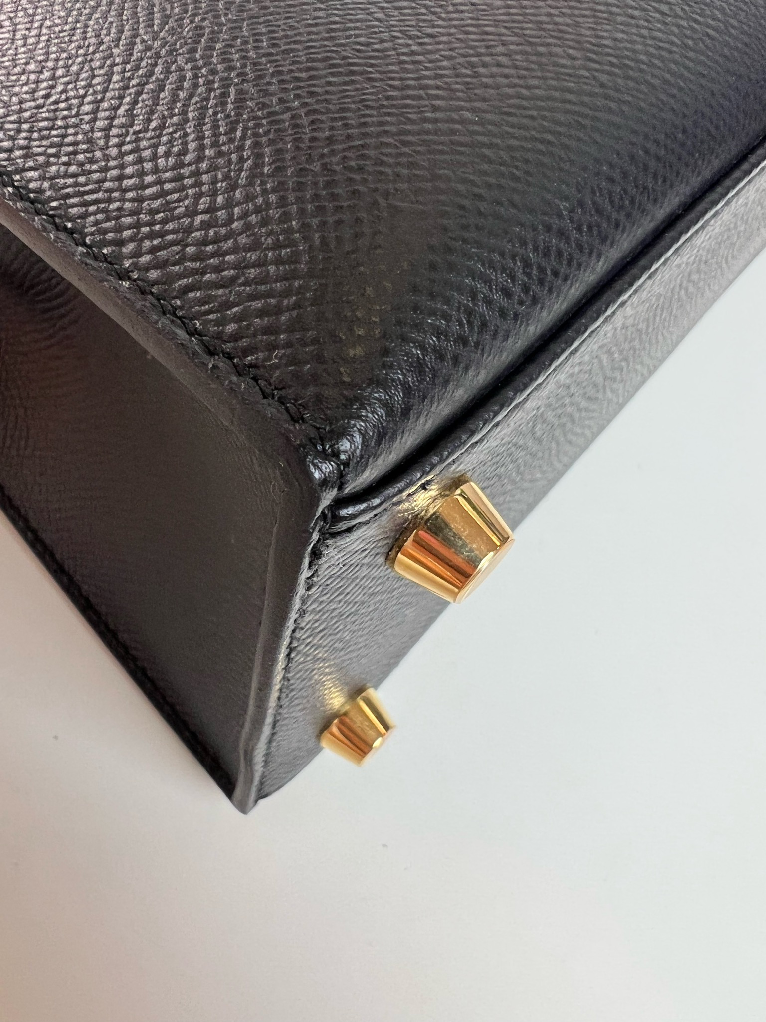 Hermes Kelly 25 Black Epsom Leather With Gold Hardware, Preowned In Box  WA001