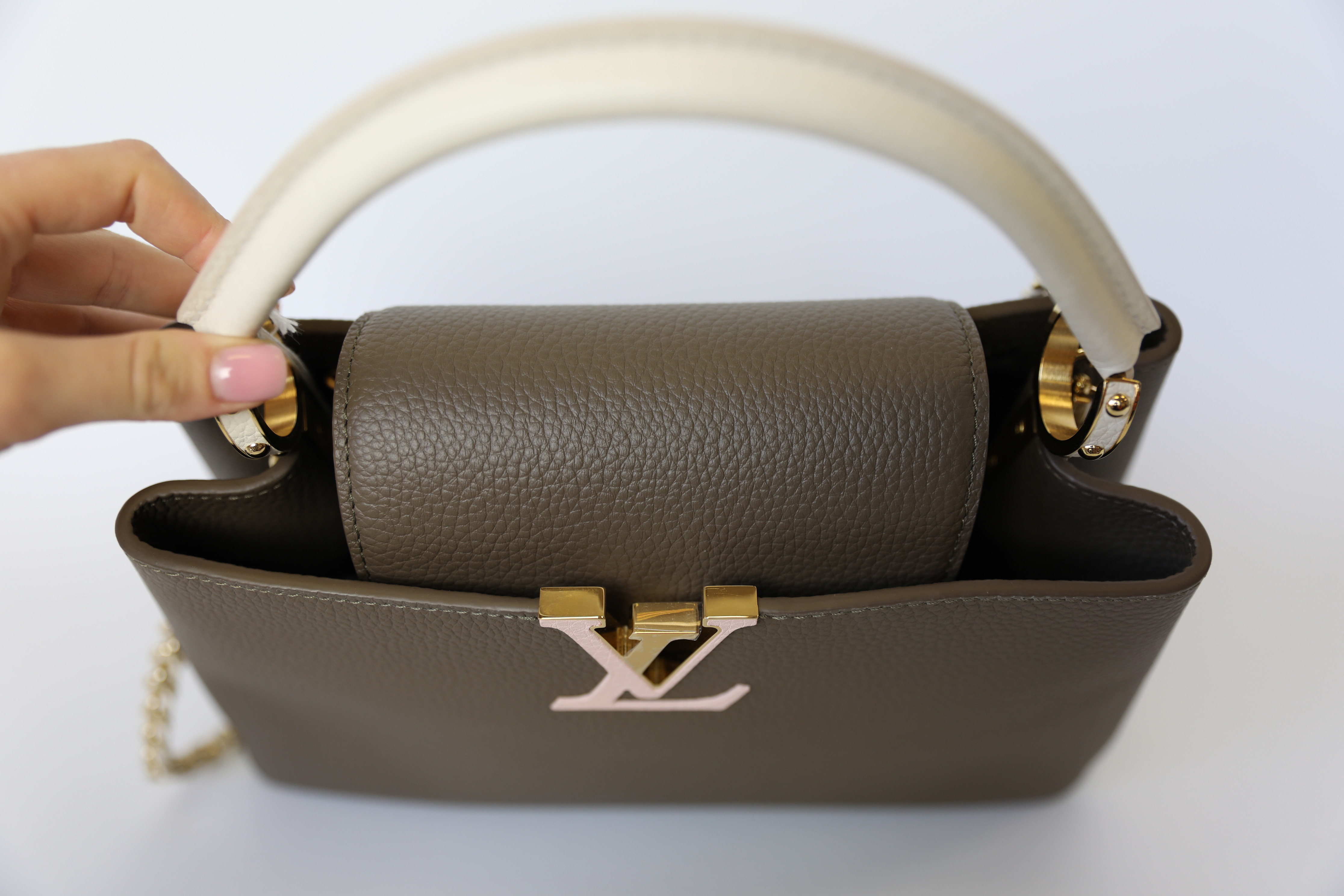 Louis Vuitton Capucines MM, Taurillon Smokey Brown Leather With Gold  Hardware Preowned In Dustbag WA001 - Julia Rose Boston