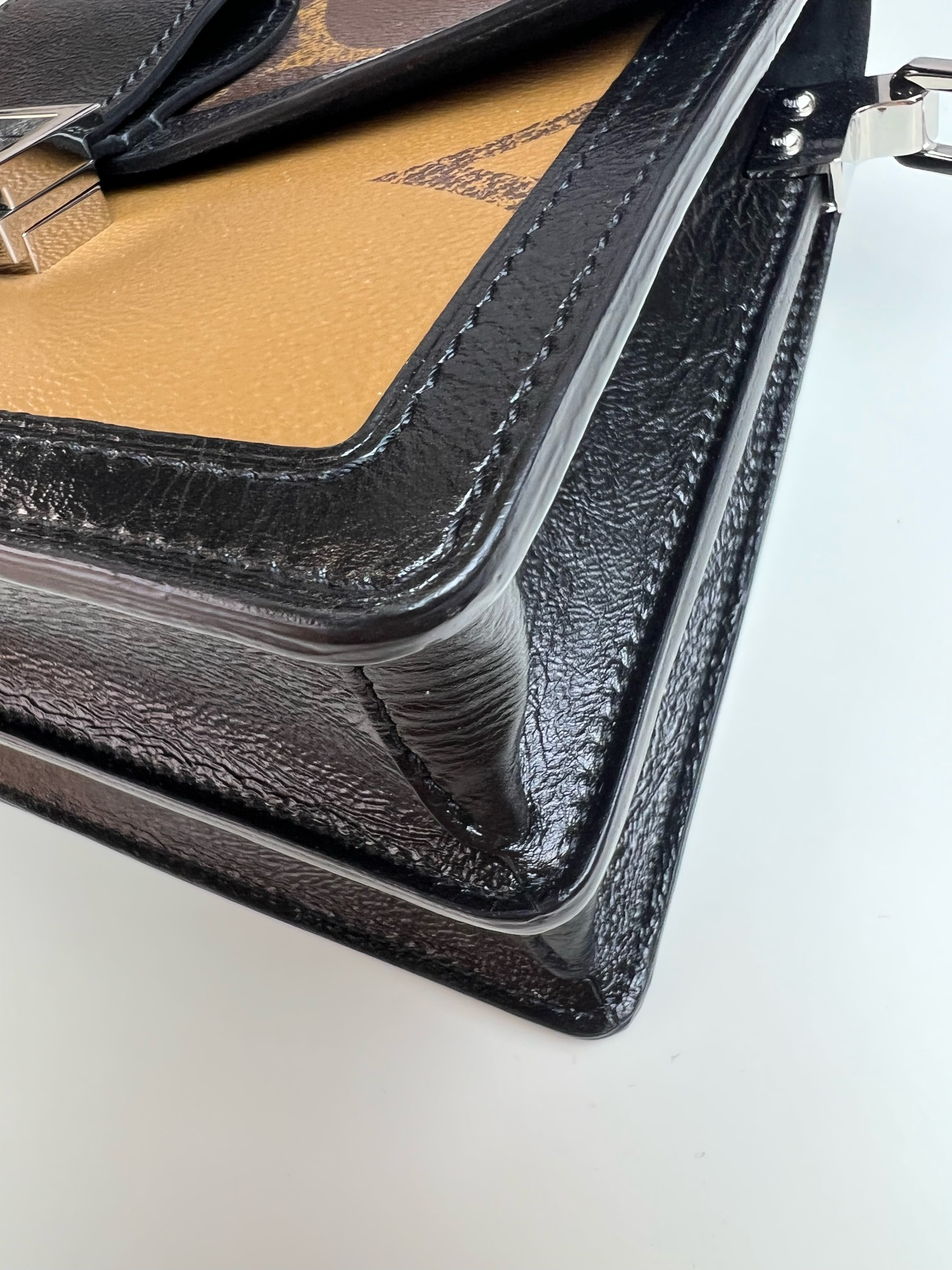 Pre-Owned LOUIS VUITTON Dauphine MM Monogram Handbag – Valamode