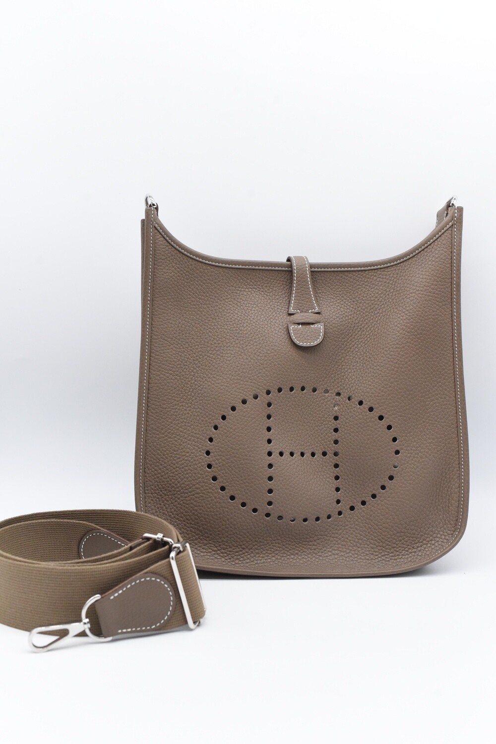 Hermes Evelyne 29 PM,  Etoupe, Palladium Hardware, Preowned in Box CMA001