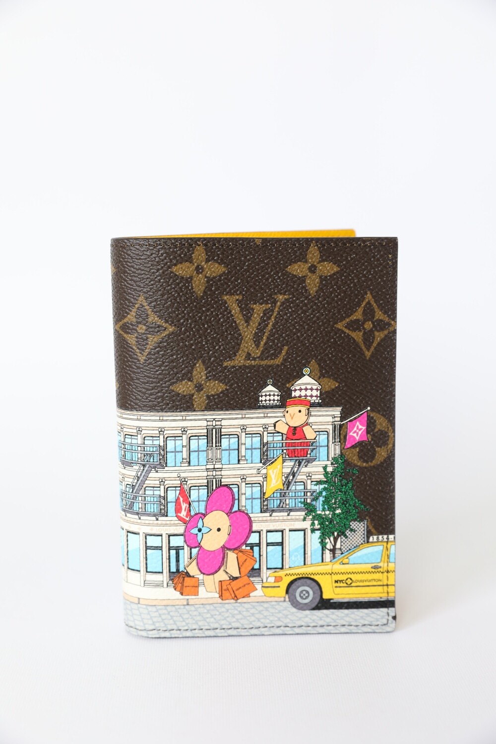 Louis Vuitton Limited Edition Holiday Passport Cover, NYC Monogram, New in  Box WA001 - Julia Rose Boston