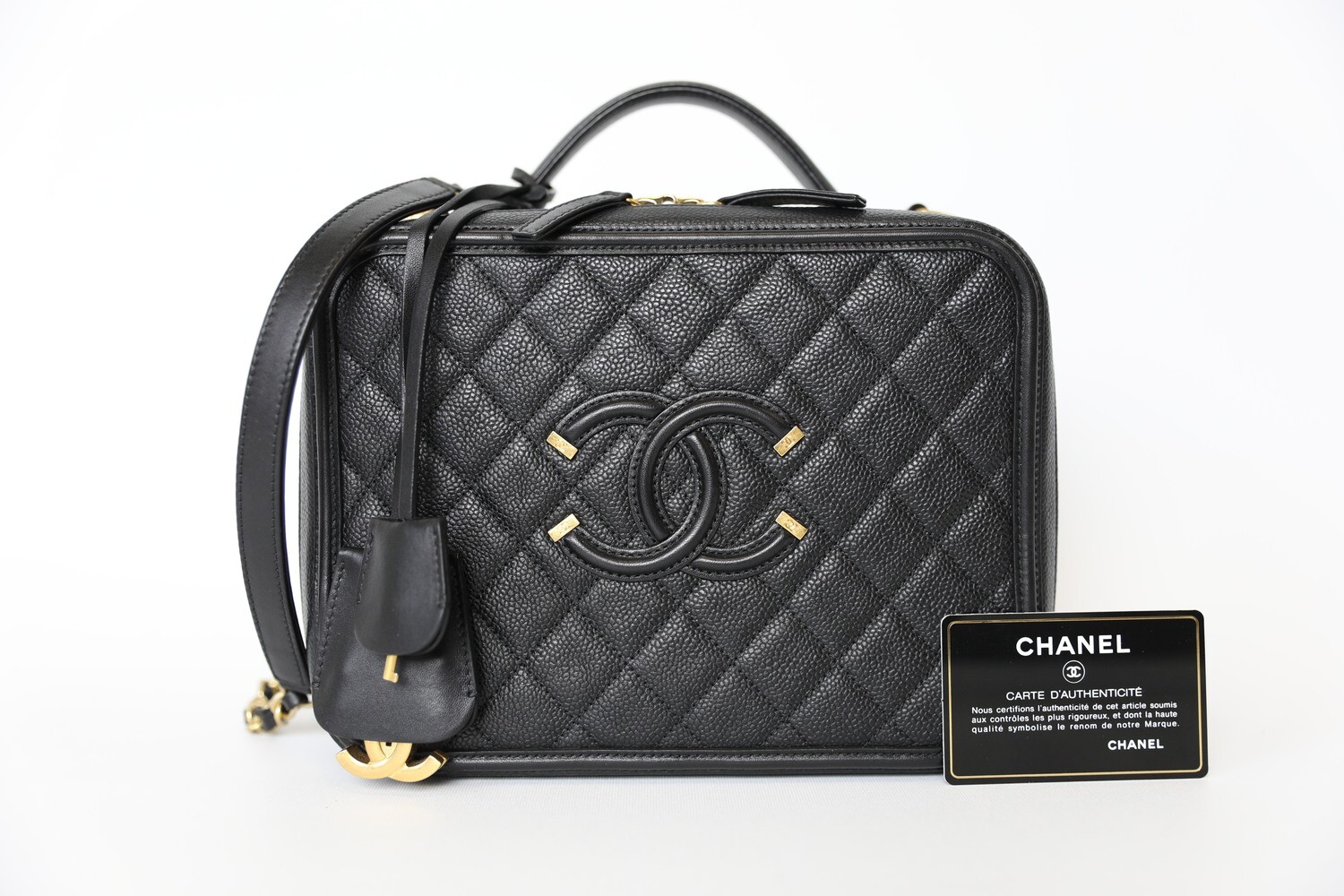 Chanel 19 Large, Grey Leather, Preowned in Dustbag WA001