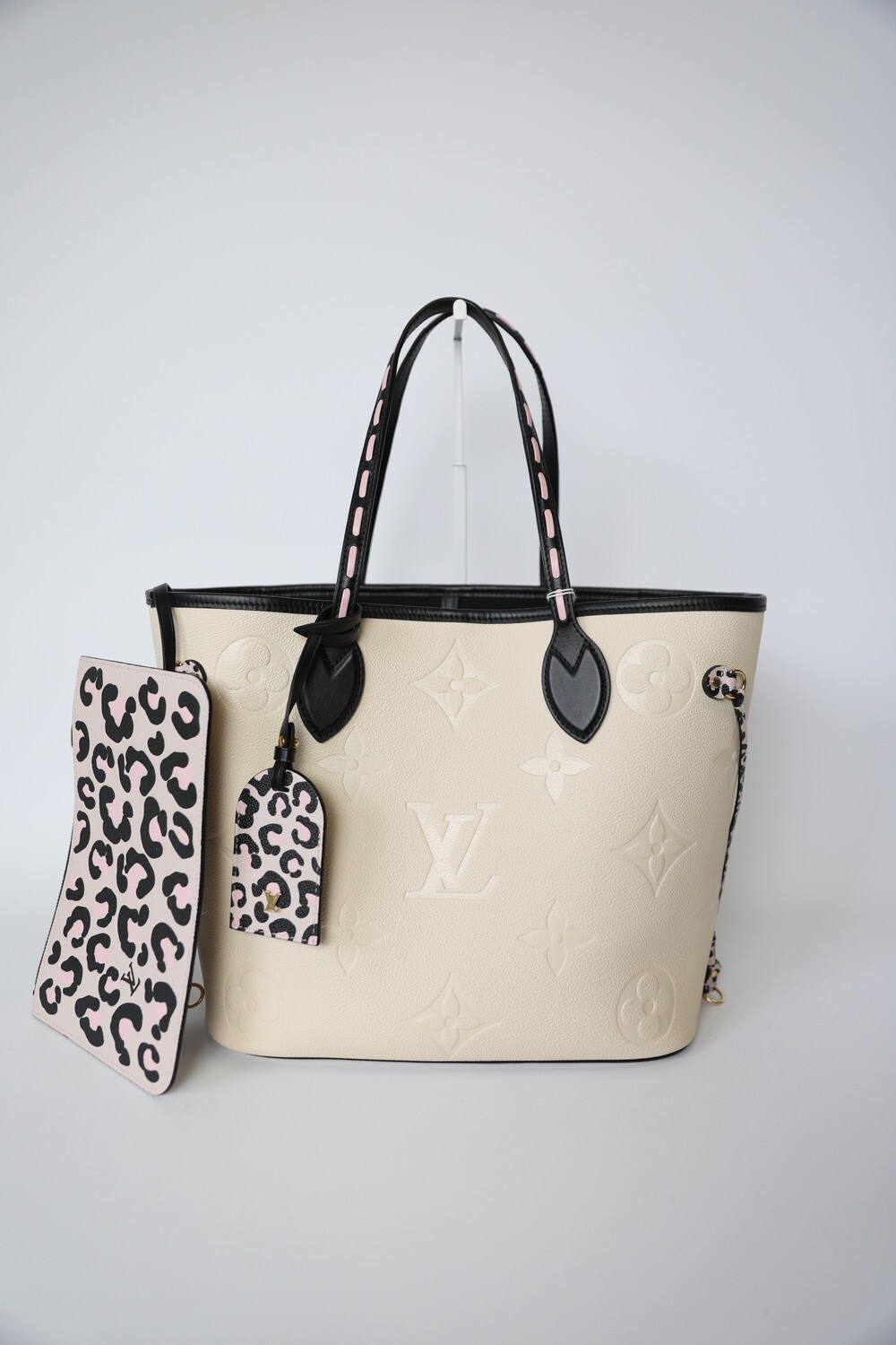 Louis Vuitton Giant Neverfull MM Monogram Canvas Bag