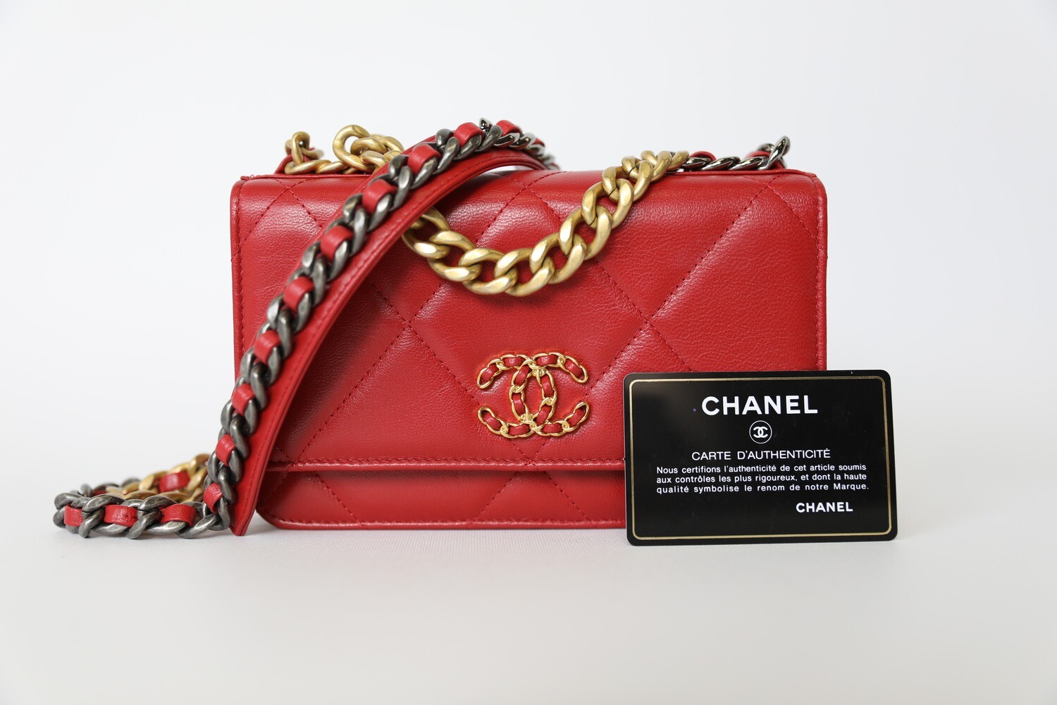 Chanel 19 Wallet on Chain, Red Lambskin, Preowned in Box WA001