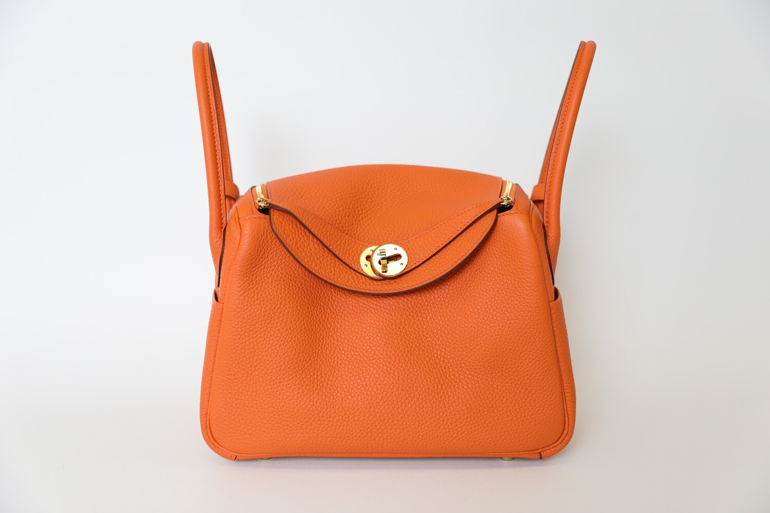 Hermes Lindy 26, Orange Clemence Leather Gold Hardware, Preowned In Box  WA001