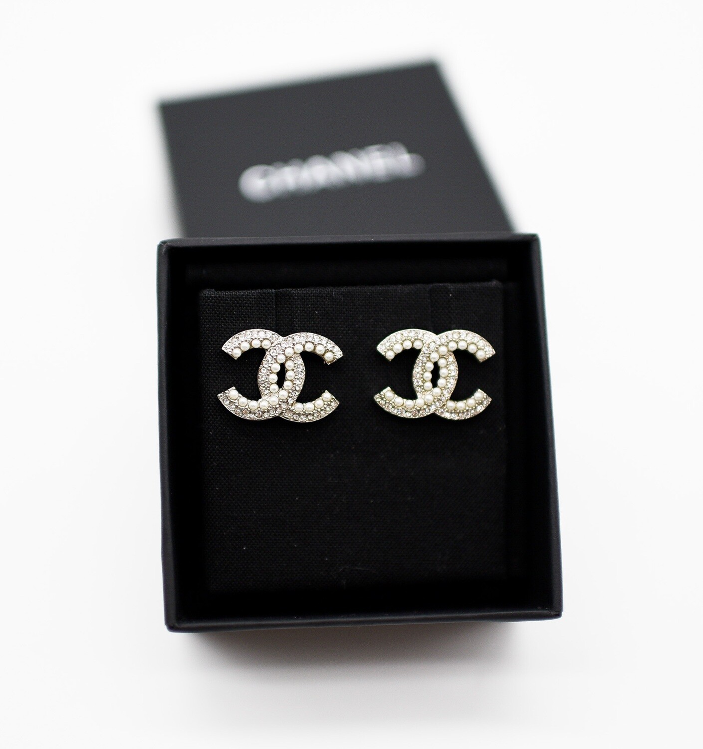 Chanel Earrings CC Studs, Pearls and Rhinestones with Silver Hardware, GA006