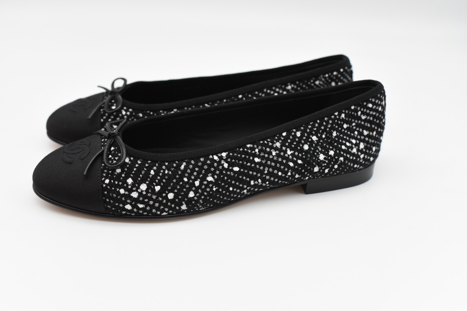 Chanel Shoes Ballet Flats, Black and White Tweed, Size 40, New in Box GA006  - Julia Rose Boston