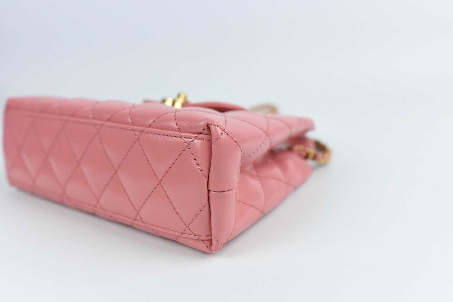 **目を引くかわいさ★**【CHANEL】トップハンドル バッグ Kelly Chanel Kelly Green Quilted Lambskin Medium Trendy Top Handle