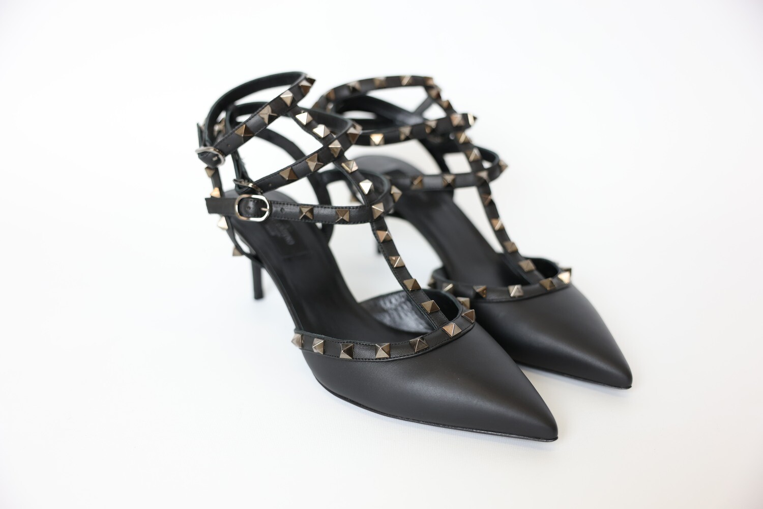 Valentino Rockstud 65 Mid Heels, Black, Size 40, New in Box WA001