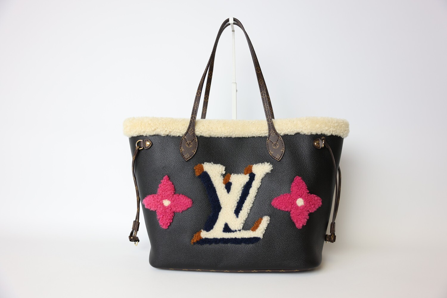 Louis Vuitton Neverfull MM, Black with Multicolored Shearling, Preowned in Box WA001