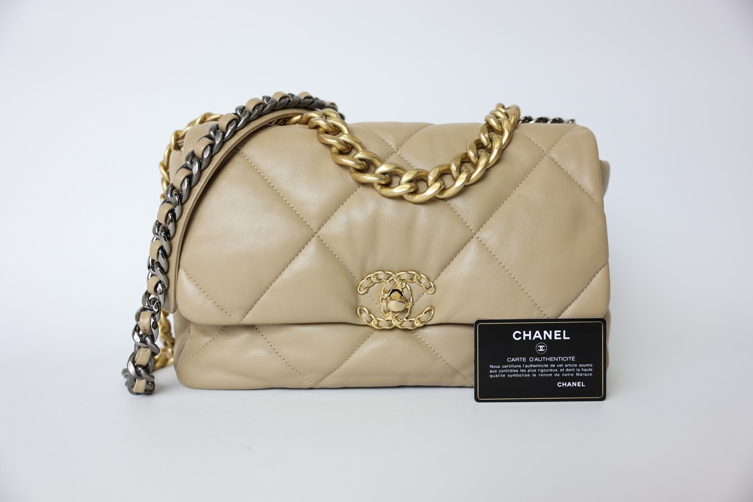 Chanel 19 Large, 21S Beige, Preowned in Box CMA001