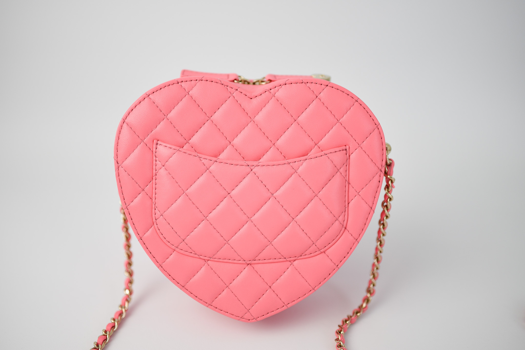 Chanel Heart Bag CC In Love, Large Pink Lambskin Quilted With Gold Hardware  Preowned In Dustbag, WA001 - Julia Rose Boston