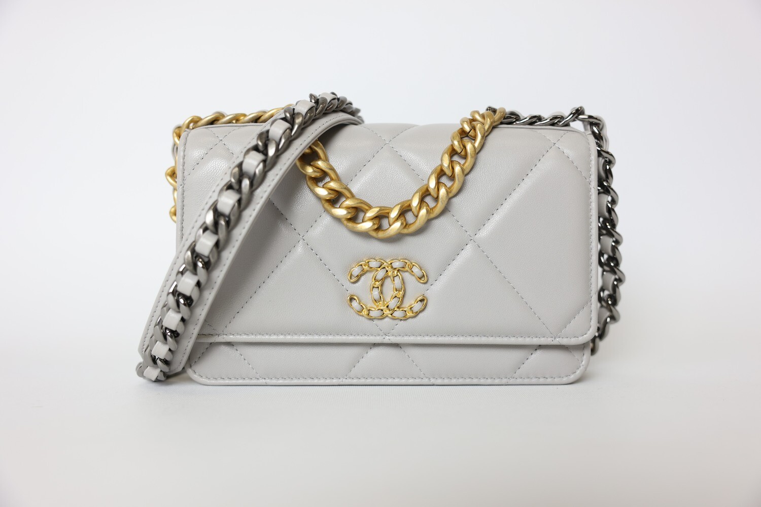 Chanel 19 Wallet on Chain, Grey Lambskin with Mixed Hardware, New in Box WA001