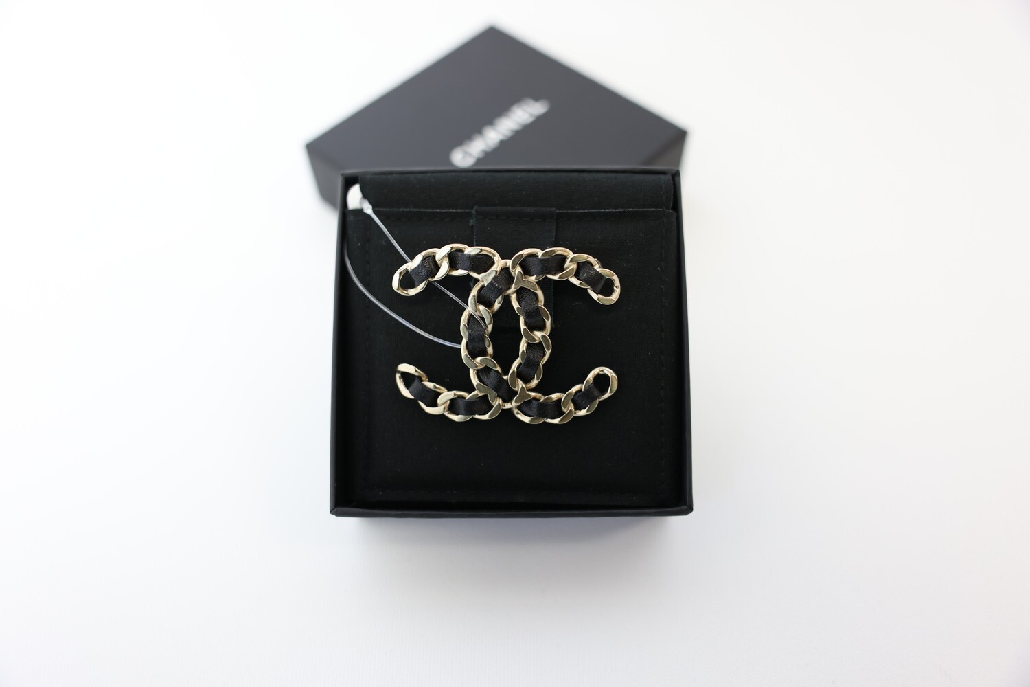 Chanel CC Chain Brooch Gold, Black Preowned In Box WA001