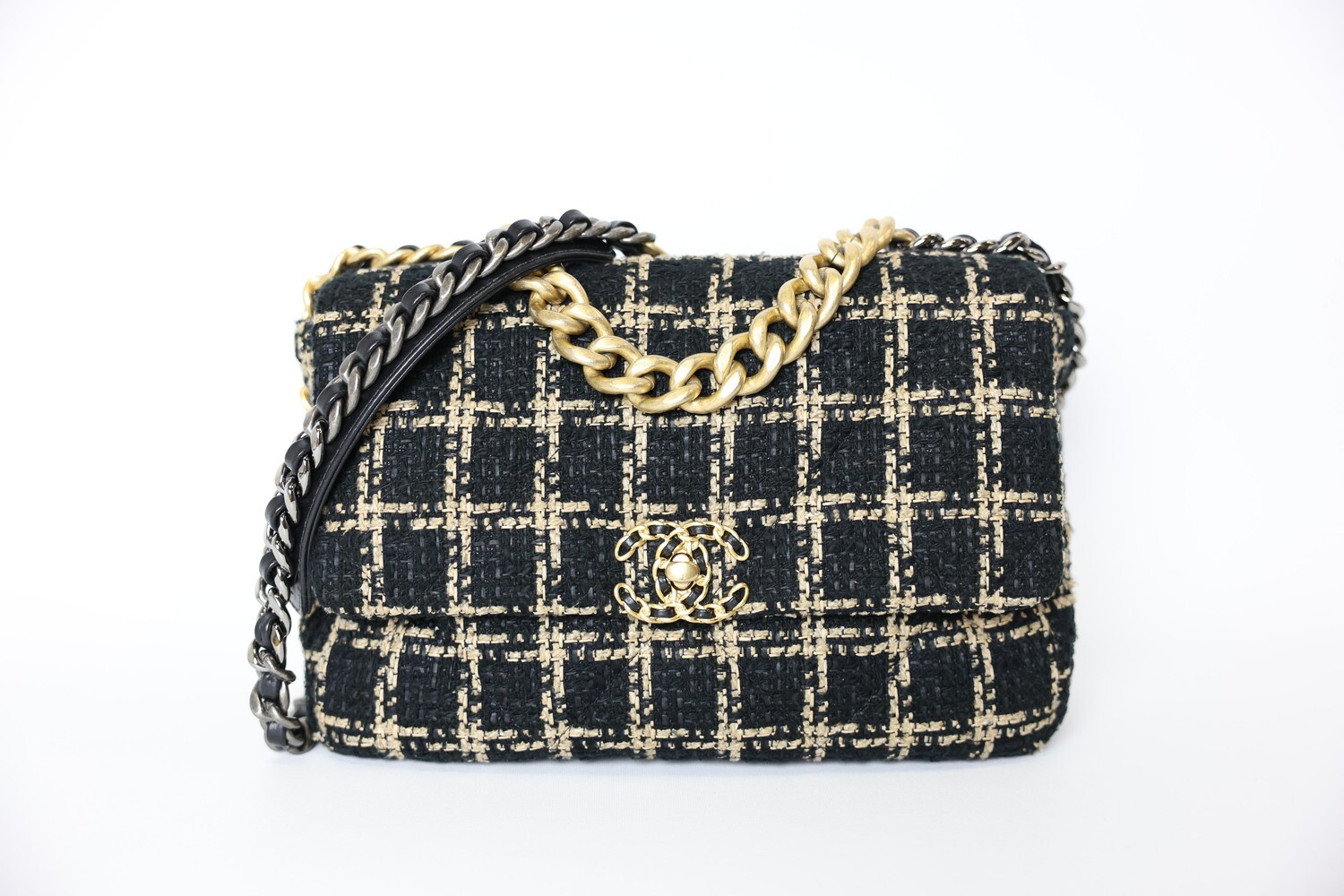Chanel 19 Flap Large, Tweed Black And Beige With Mixed Hardware, Preowned In Box WA001