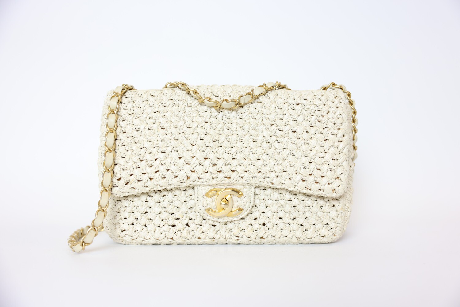 Chanel Crochet Flap, Natural Raffia with Gold Hardware, Preowned in Box WA001