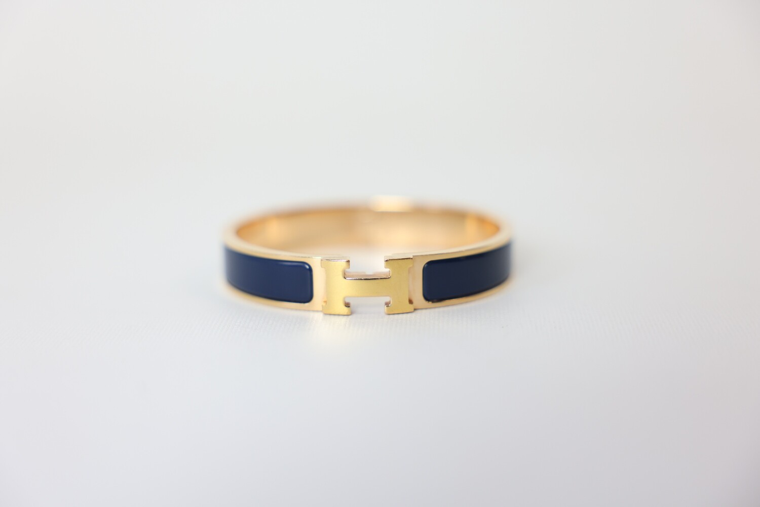 Hermes Clic Bracelet Navy With Enamel Gold H, Preowned In Box WA001