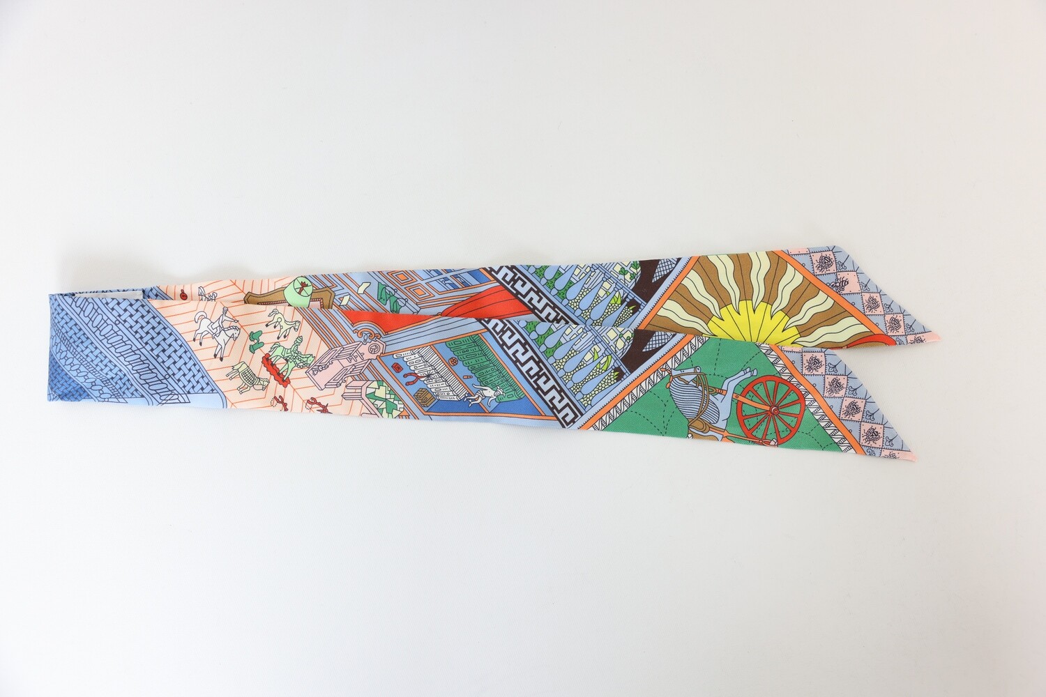 Hermes Twilly Scarf, Objets de Curiosite Silk, New in Box WA001