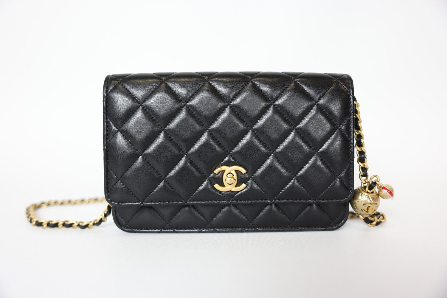 Chanel Pearl Crush Wallet On Chain, Black Lambskin With Gold Hardware Preowned In Box WA001