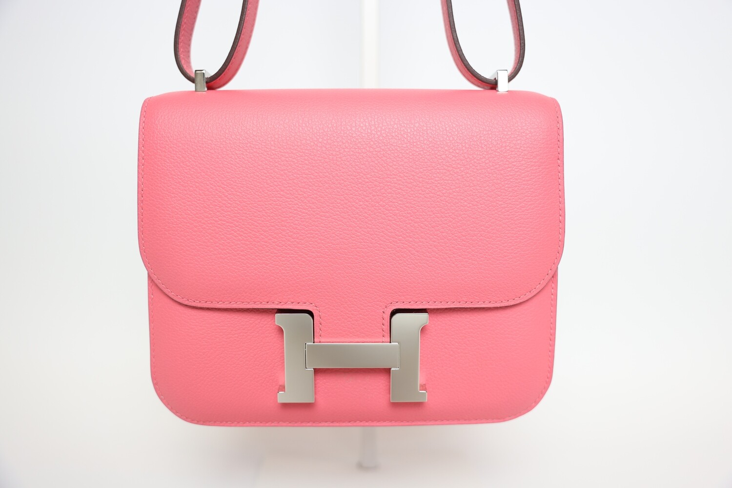 Hermes Constance III 18 Mirror, Rose Azalea Verso Evercolor with Palladium Hardware, Preowned In Box B Stamp 2023 WA001