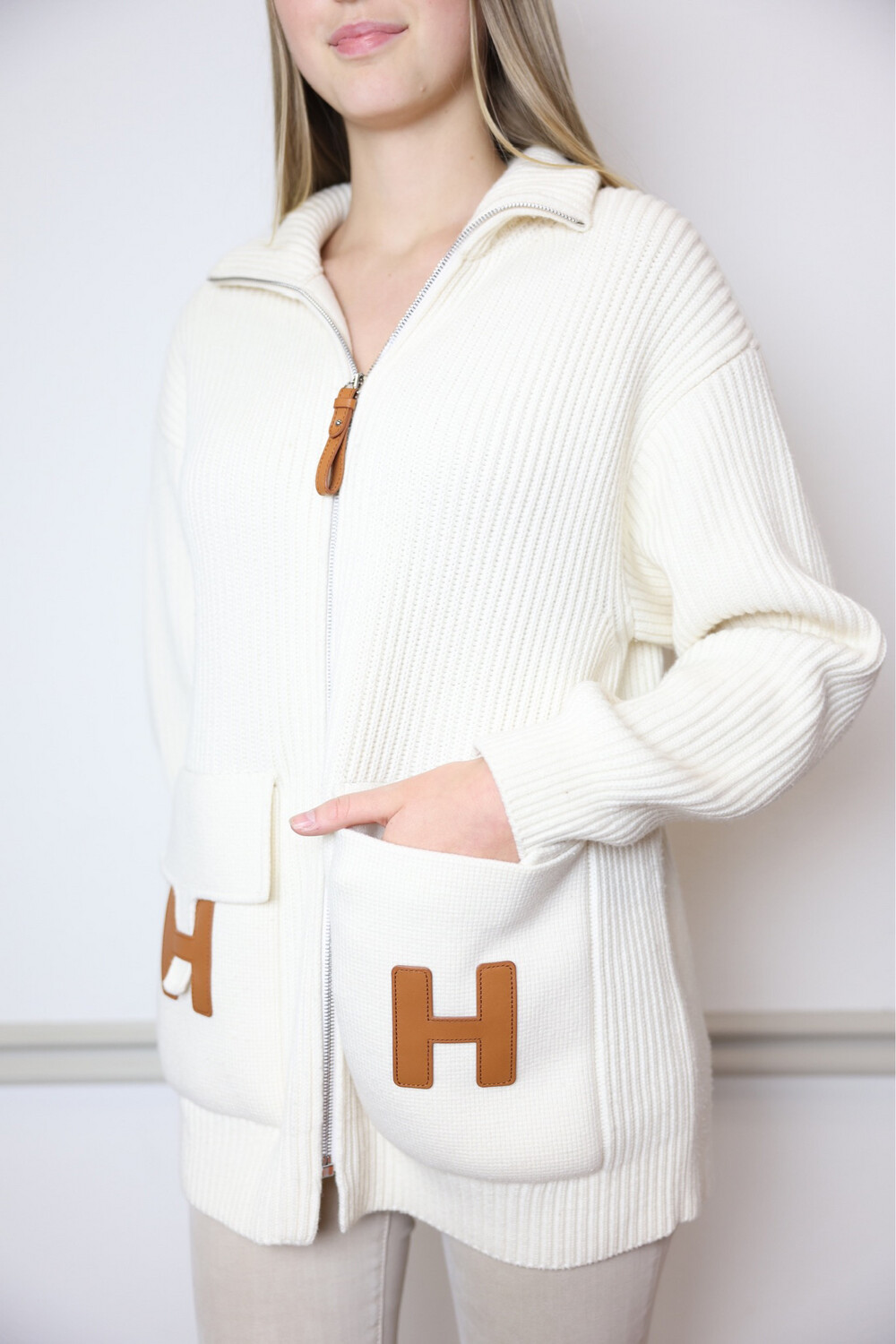 Hermes Cardigan White With Brown Leather Details, Size 34 Preowned In Dustbag WA001