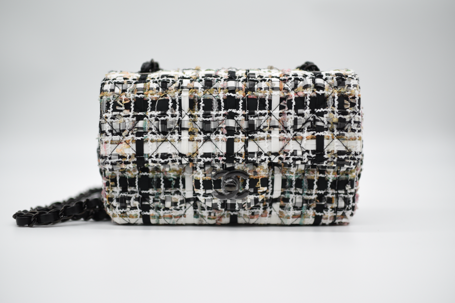 Chanel tweed bag black and white outlet