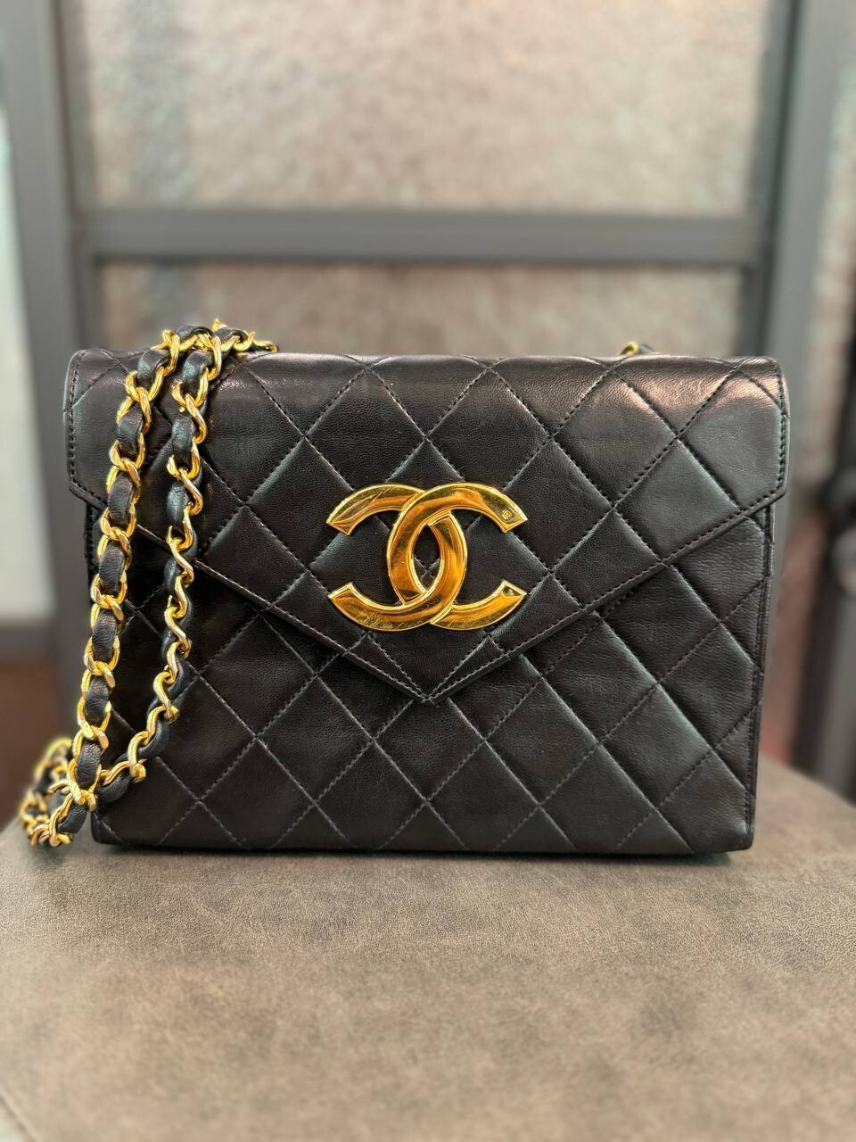 IGLIVE Chanel Vintage Envelope Shoulder Bag, Black Lambskin Gold Hardware, Preowned No Dustbag No Card  20240203