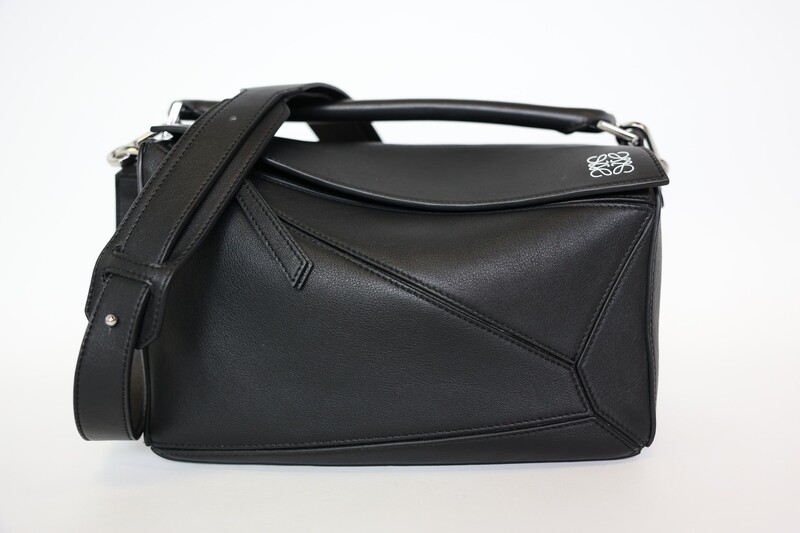 【ワケあり特価】LOEWE ケース ブラック Key case in soft grained calfskin Black - LOEWE USA Official Website