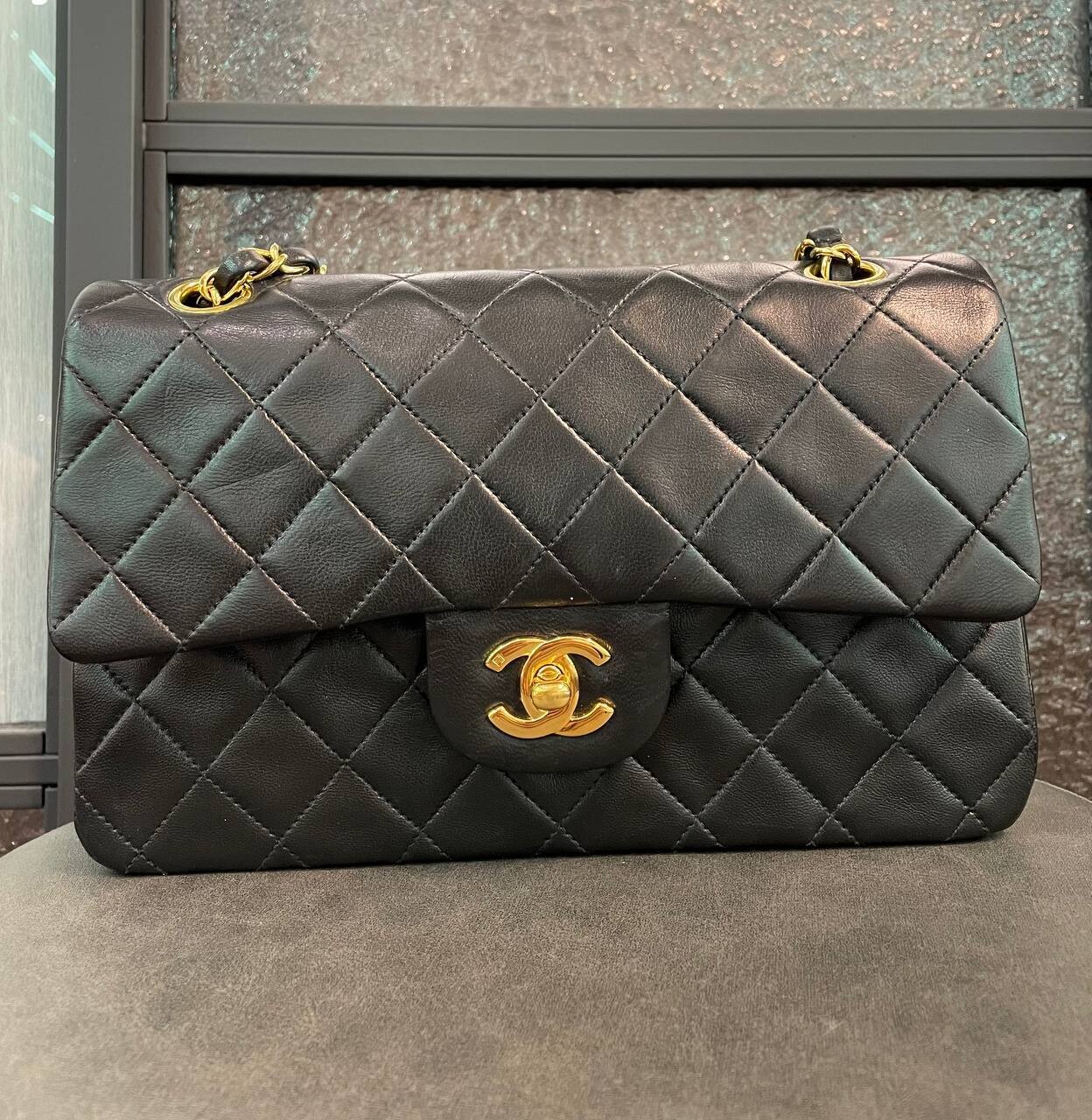 IGLIVE Chanel Classic Flap, Small, Black Lambskin Leather, Gold Hardware, Preowned in Box No Card 20240211