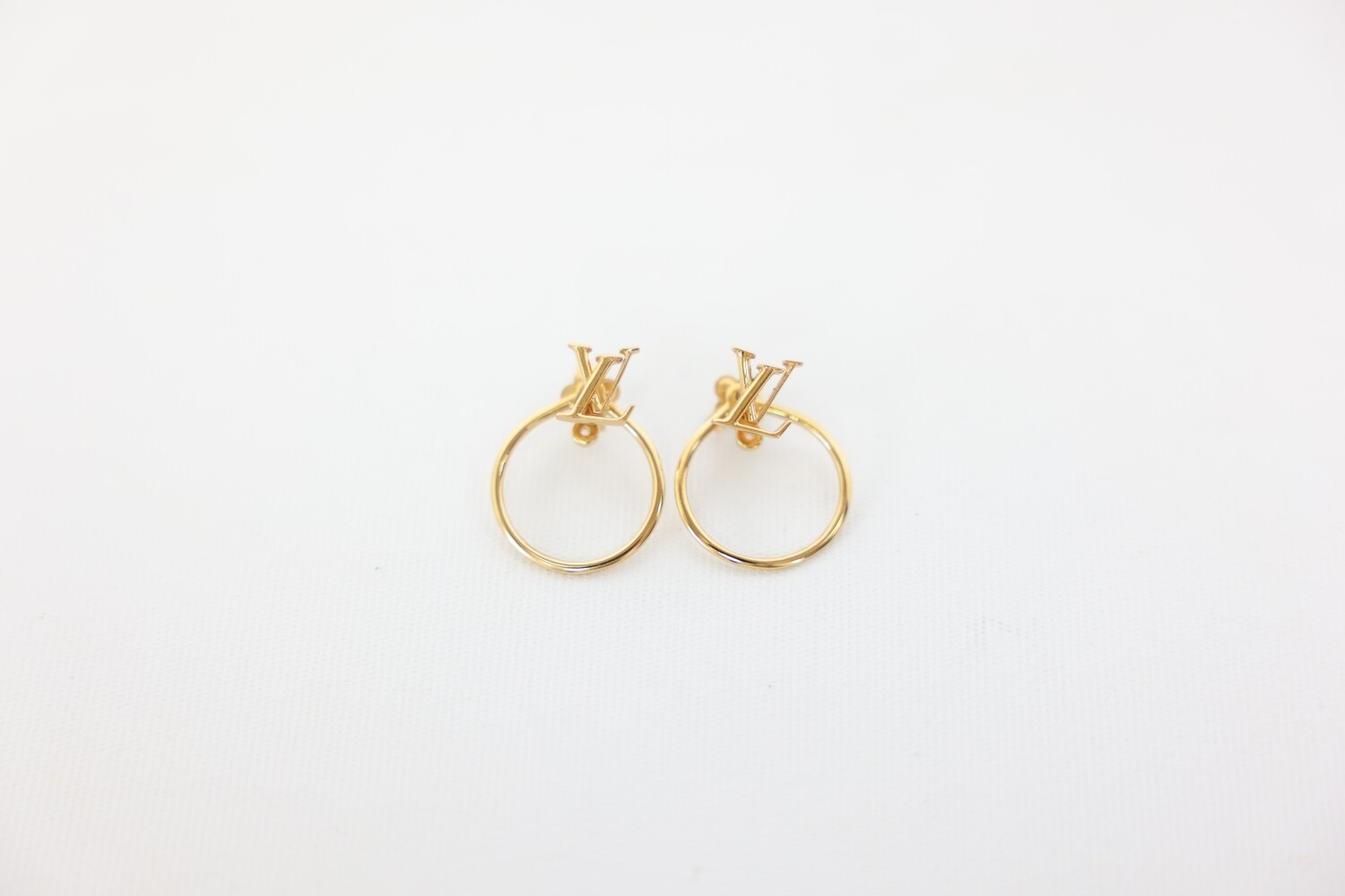 Louis Vuitton Eclipse Circle Earrings, Gold, Preowned in Box WA001