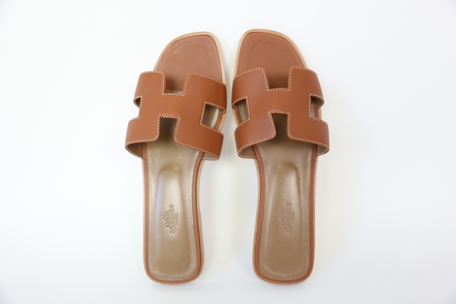 Hermes Oran Sandals, Size 40, Gold Leather, New in Box WA001