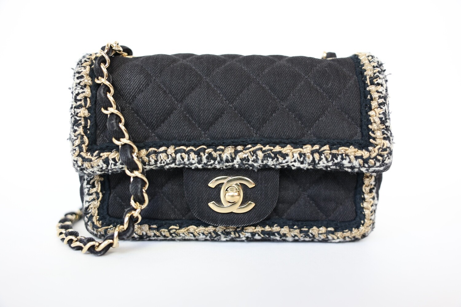 Chanel 18A Rectangle Single Flap Mini, Black Denim With Gold Hardware, Preowned No Dustbag WA001