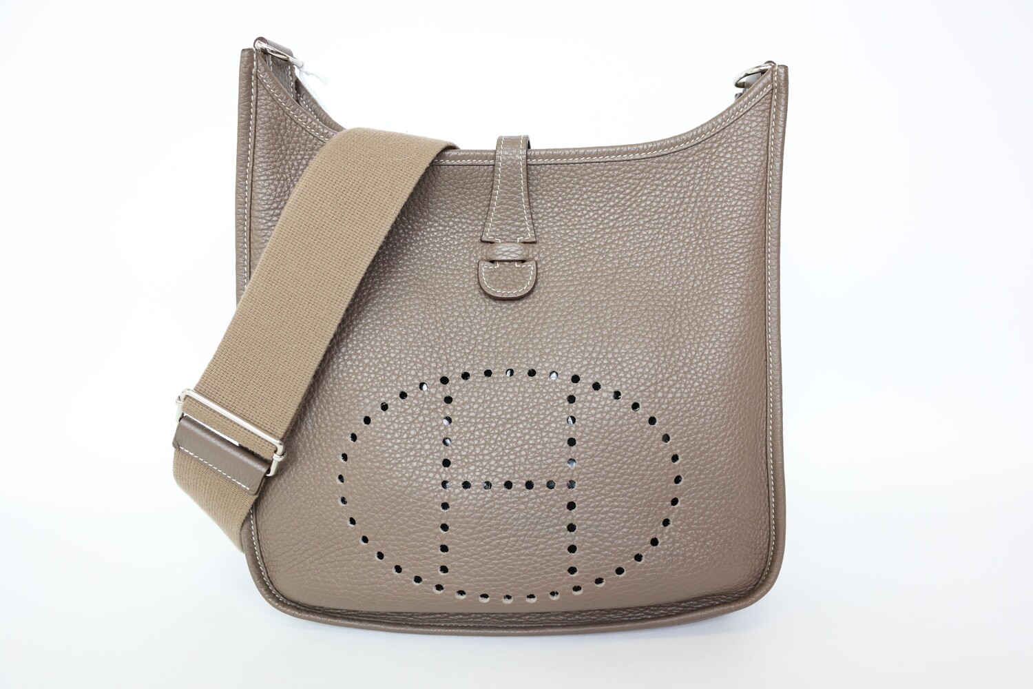 Hermes Evelyne PM, Etoupe Clemence with Palladium Hardware, Preowned in Dustbag WA001