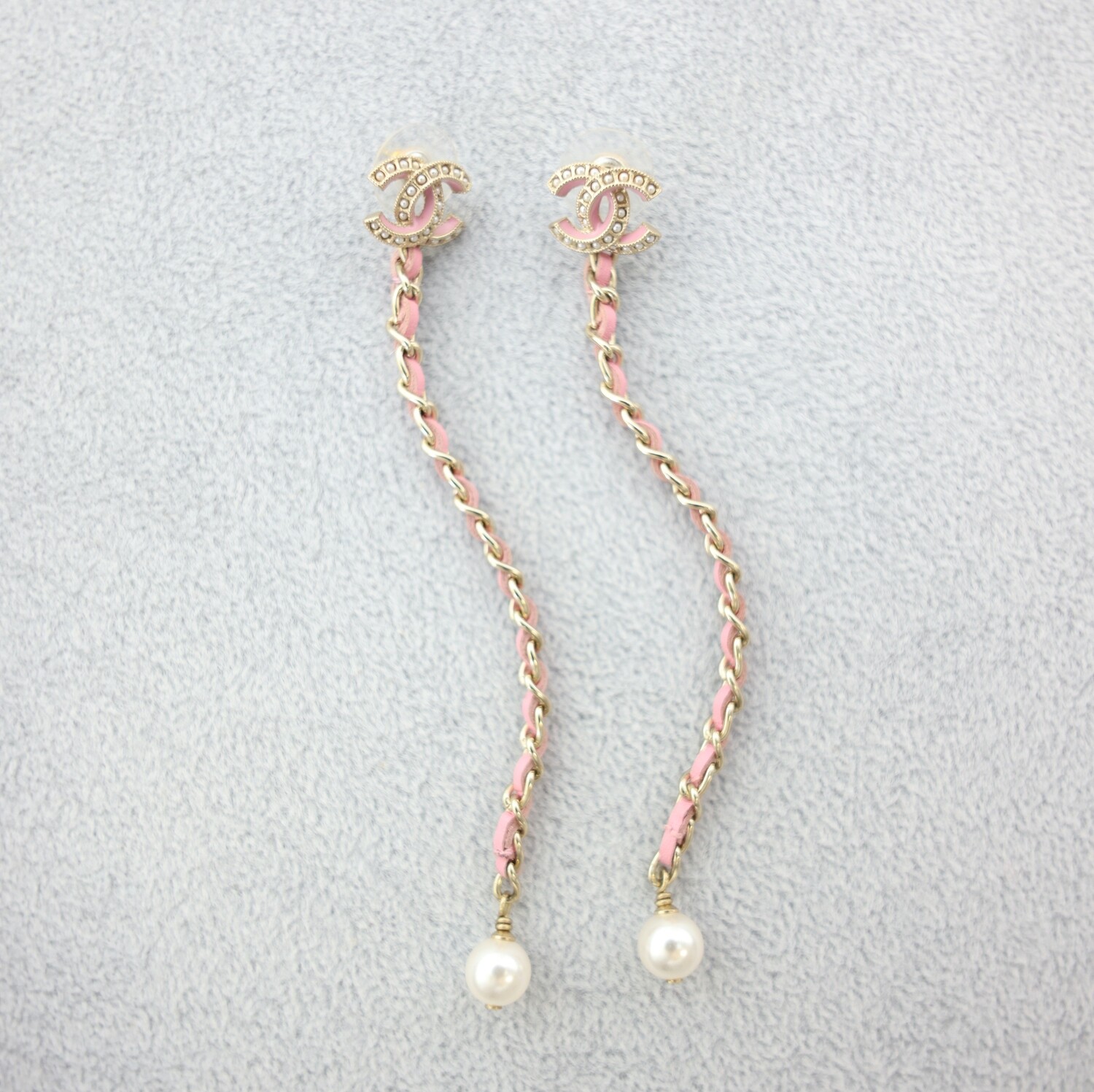 Chanel Long Drop Earrings, CC with Pink Threaded Leather and Pearl, Preowned No Dustbag WA001