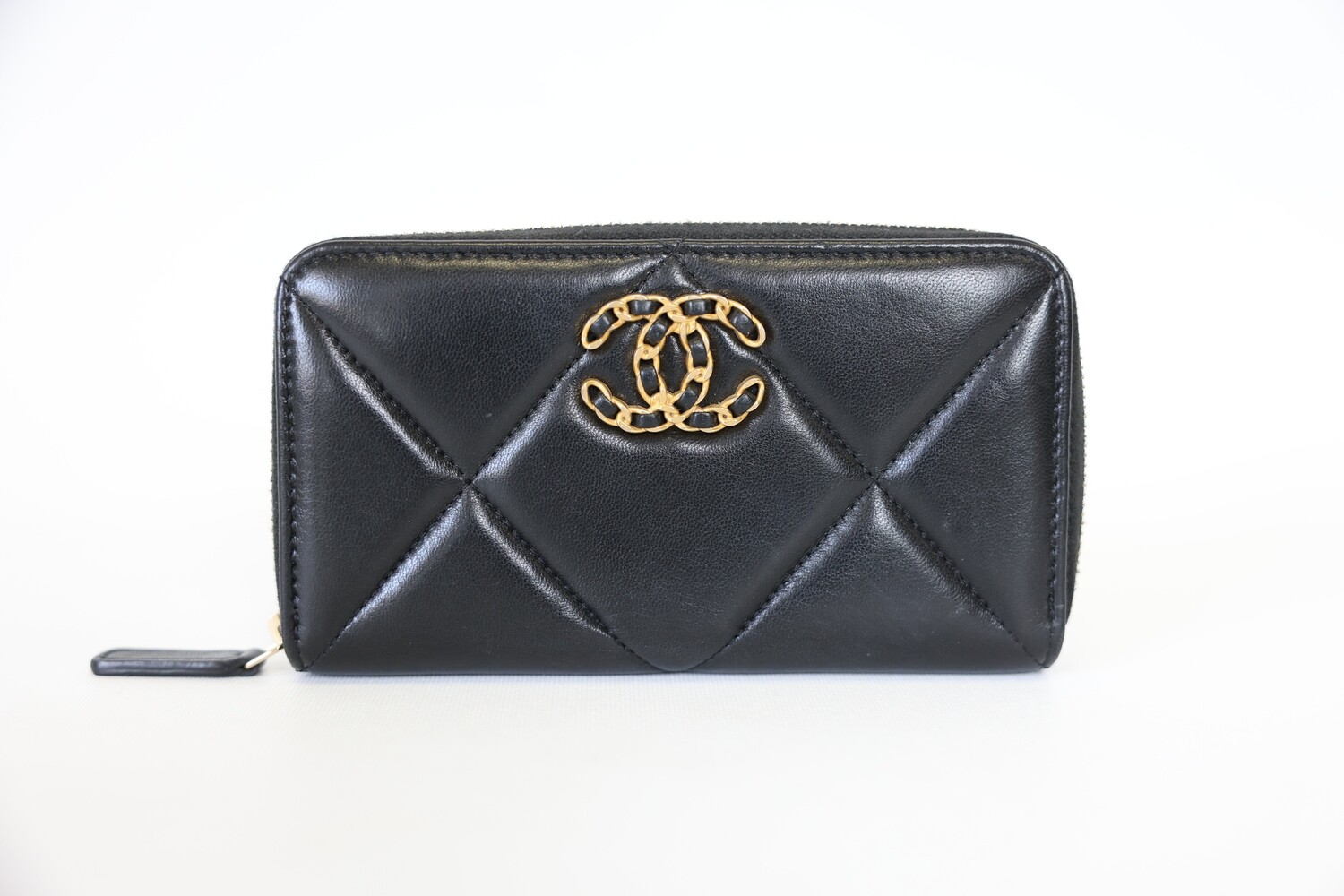 Chanel 19 Wallet Small, Black Lambskin Leather With Gold Hardware, Preowned In Box WA001