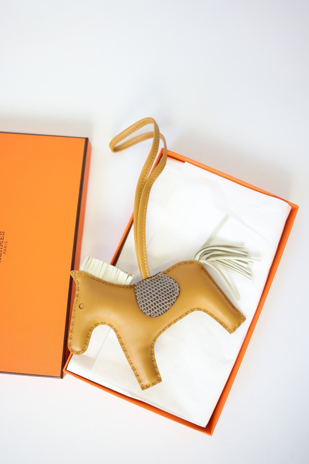 Hermes Rodeo MM Charm Seseme Sesame Craie Desert Exotic Touch Preowned in Box WA001