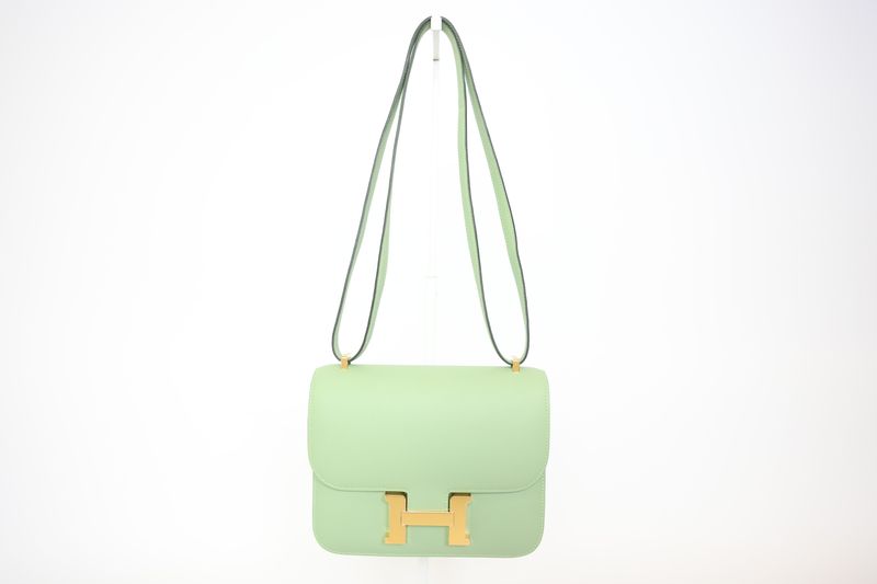 Hermes Constance 18, Vert Criquet Green Swift Leather With Gold Hardware, New In Box WA001