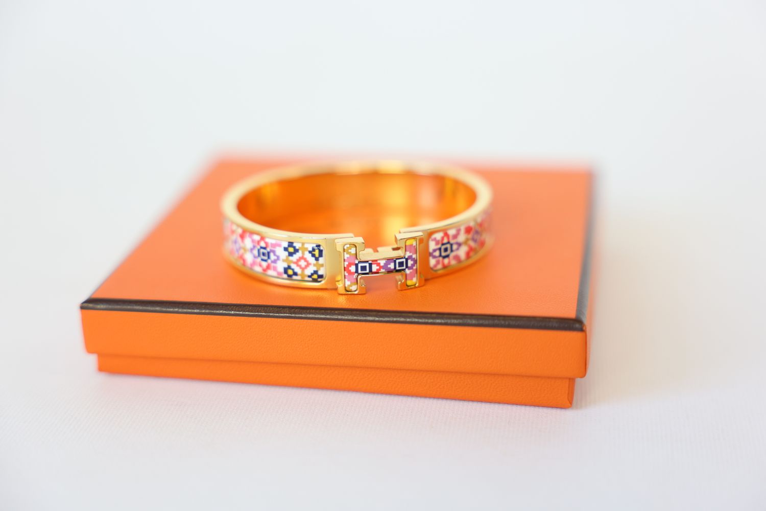 Hermes Clic H Bracelet, Fleurs d'Hiver With Gold, Preowned In Box WA001