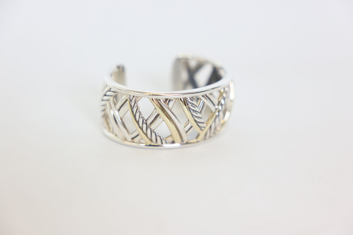 David Yurman Papyrus Cuff, Gold and Silver, Preowned in Dustbag WA001