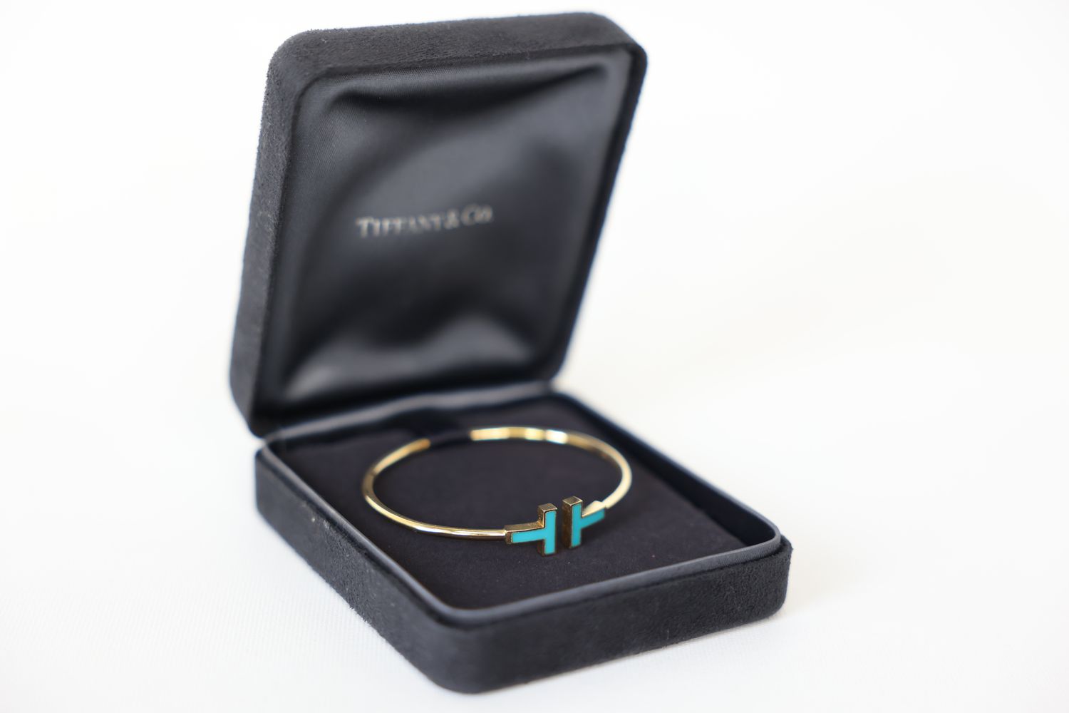 Tiffany &amp; Co T wire Bracelet, Gold With Turquoise, Preowned In Box WA001
