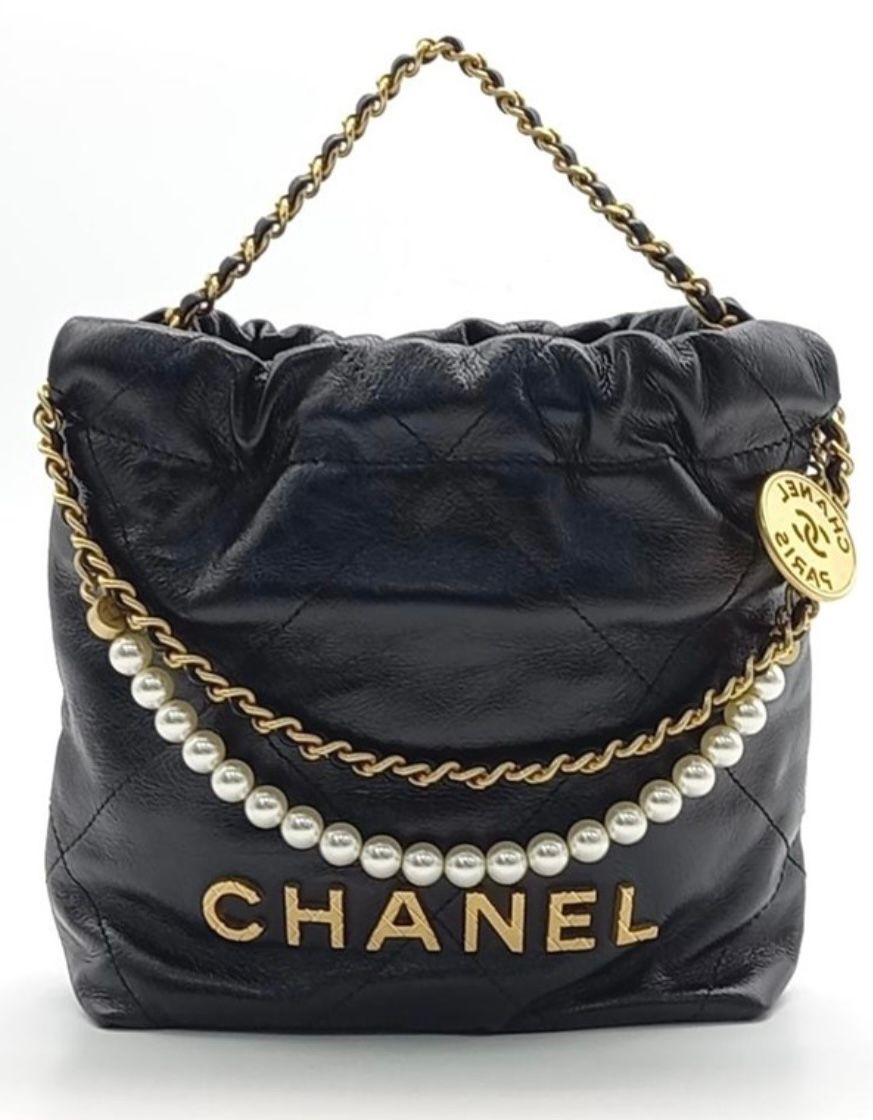 Chanel 22 Mini Black With Pearl Strap, Gold Hardware, Like New in Box GA001P