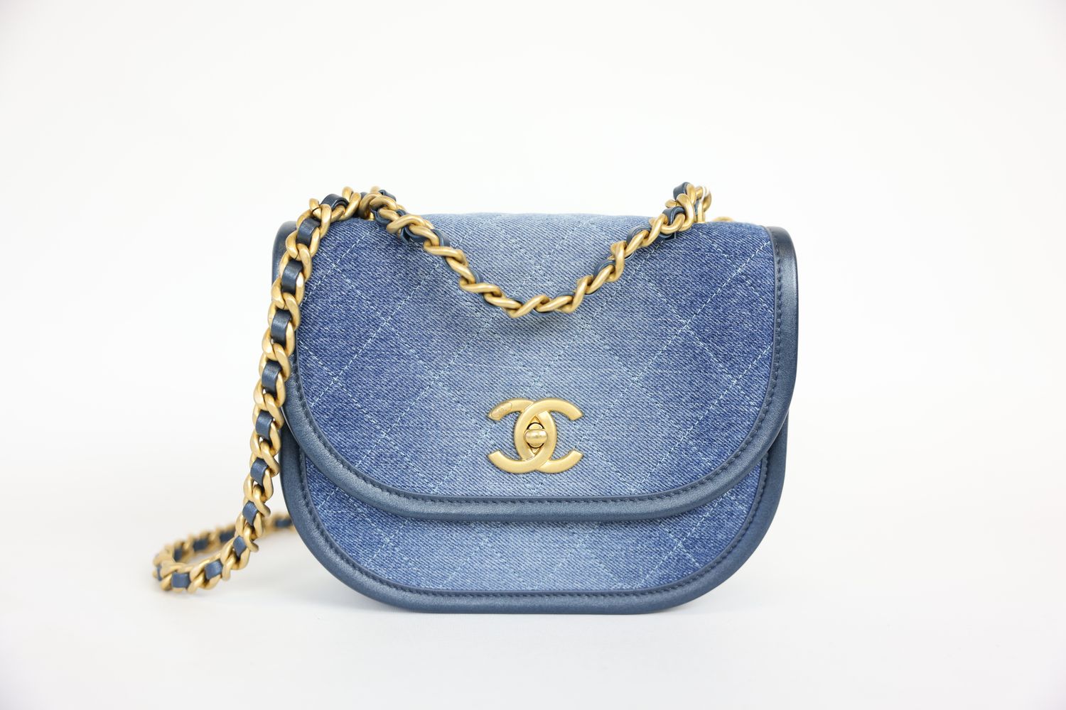 Chanel Messenger Bag Small, Blue Denim with Gold Hardware, Preowned in Dustbag WA001