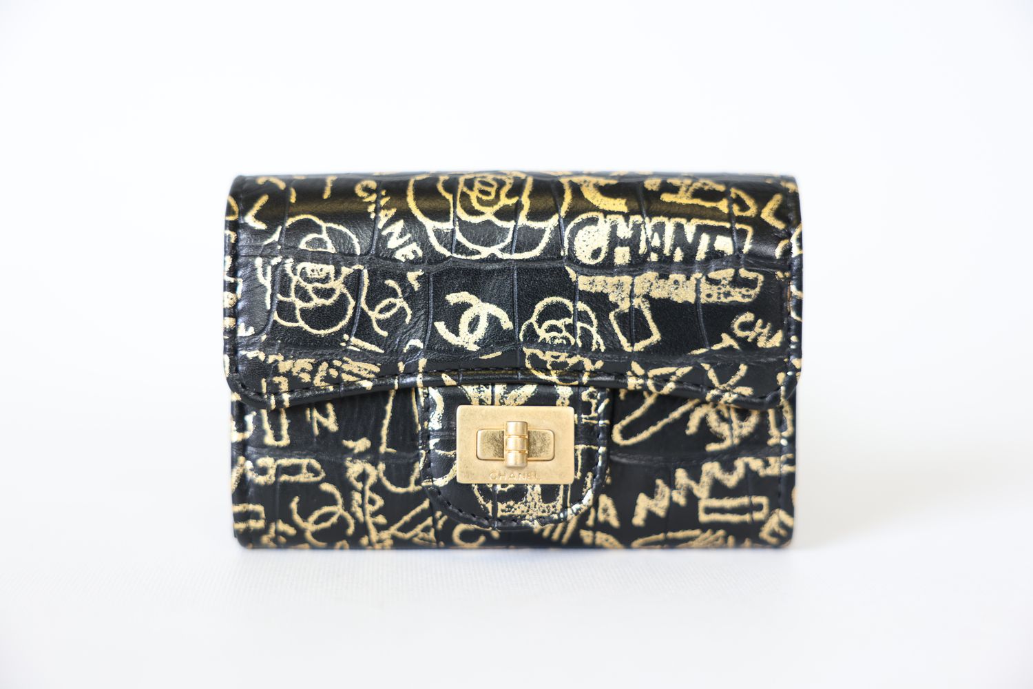 Chanel Reissue 2.55 Flap Card Holder, Black and Gold Graffiti Crocodile Embossed Calfskin with Gold Hardware, New in Box WA001