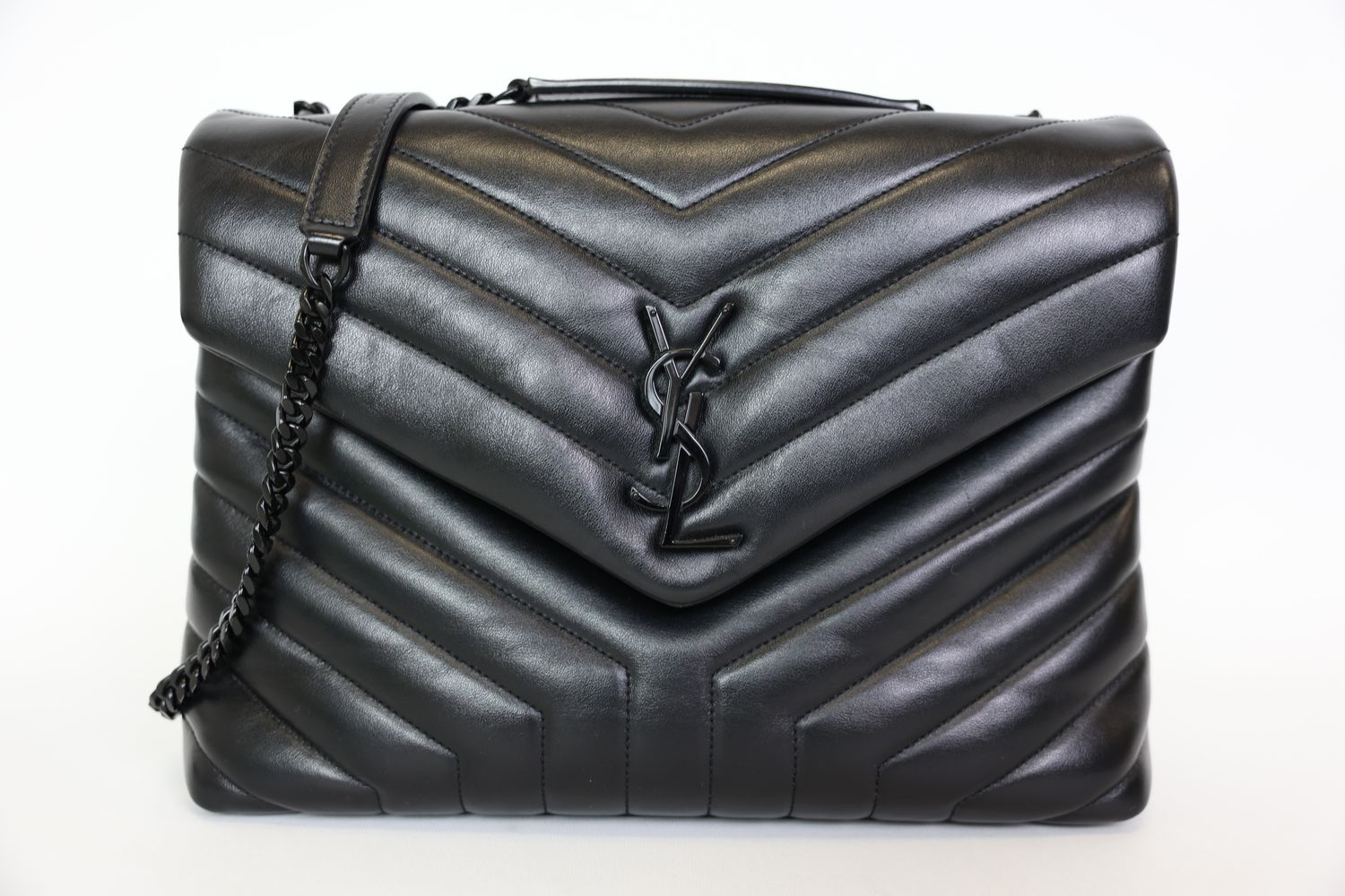 Saint Laurent Loulou Bag Medium, So Black Quilted Calfskin with  Black Brass Hardware, Preowned in Dustbag WA001